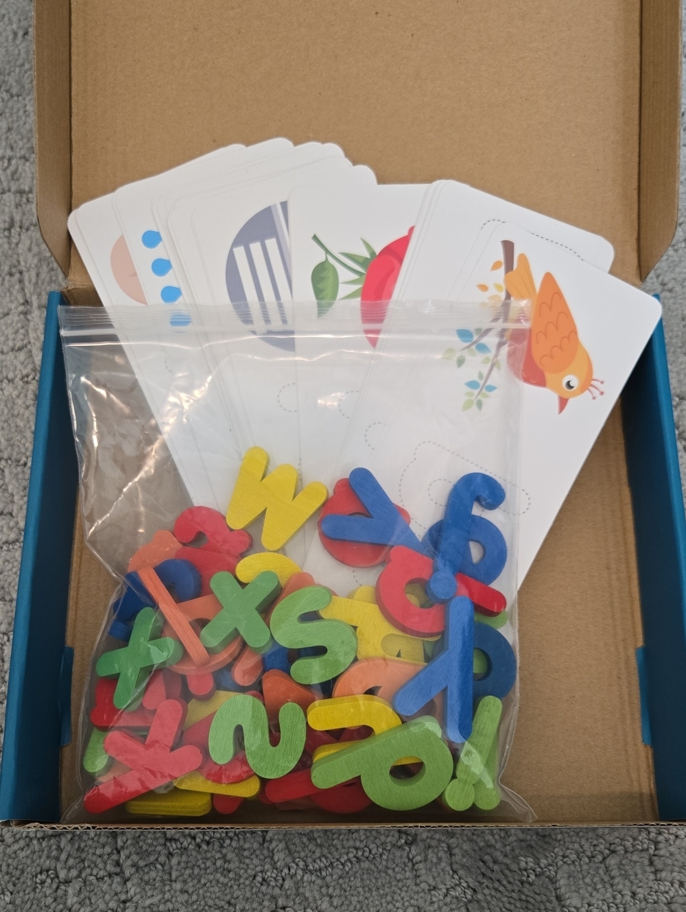 LiKee Wooden Alphabet Letter Spelling Puzzle Kids - Picture 3 of 3